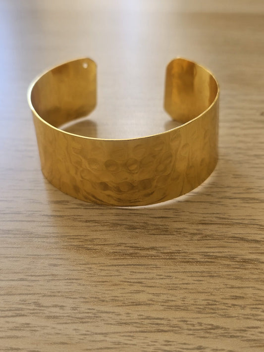 Tez Hammered Indian Brass Cuff – Hand-Finished Wide Statement Bangle