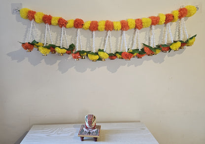 Floral bandanwar with mango leafs