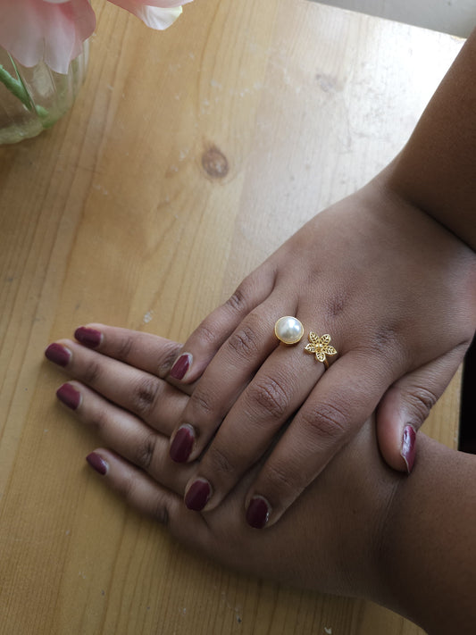 Golden Brass Bar Double Finger Ring